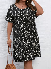  Women's Allover Print Short Sleeve Dress