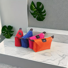 2pcs Dumpling Shaped Makeup Bag Portable Cosmetic Bag Random Color