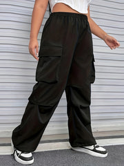Women's Plus Solid Elastic Waist Loose Cargo Shorts