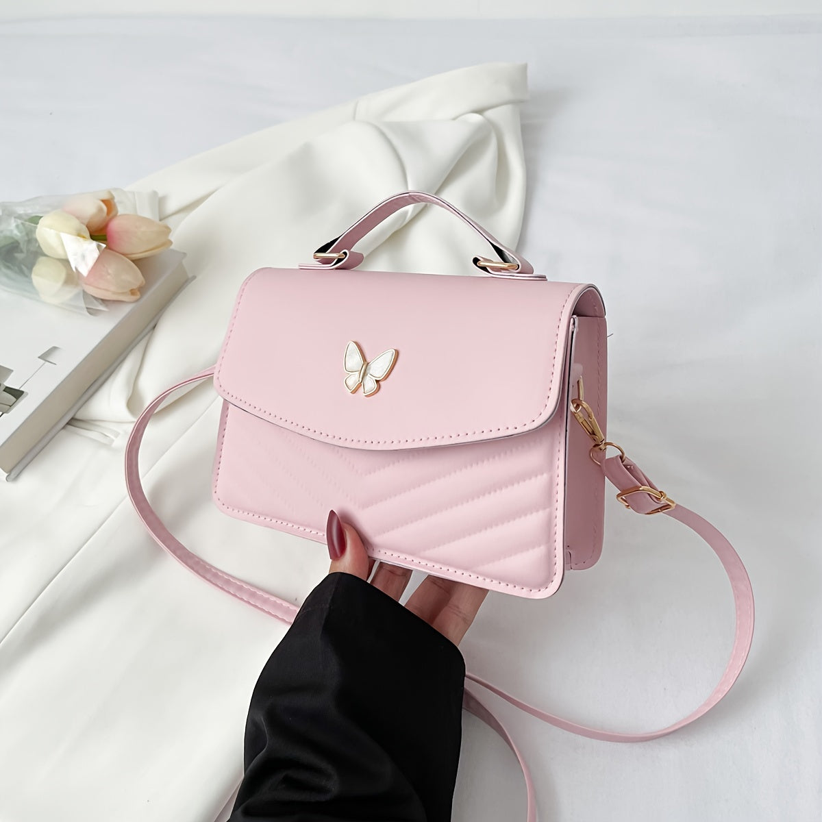 Butterfly Glamour Solid Crossbody Bag with Chain Strap