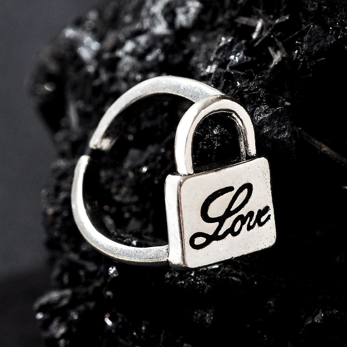 Vintage Style Men's Lock Shaped Ring