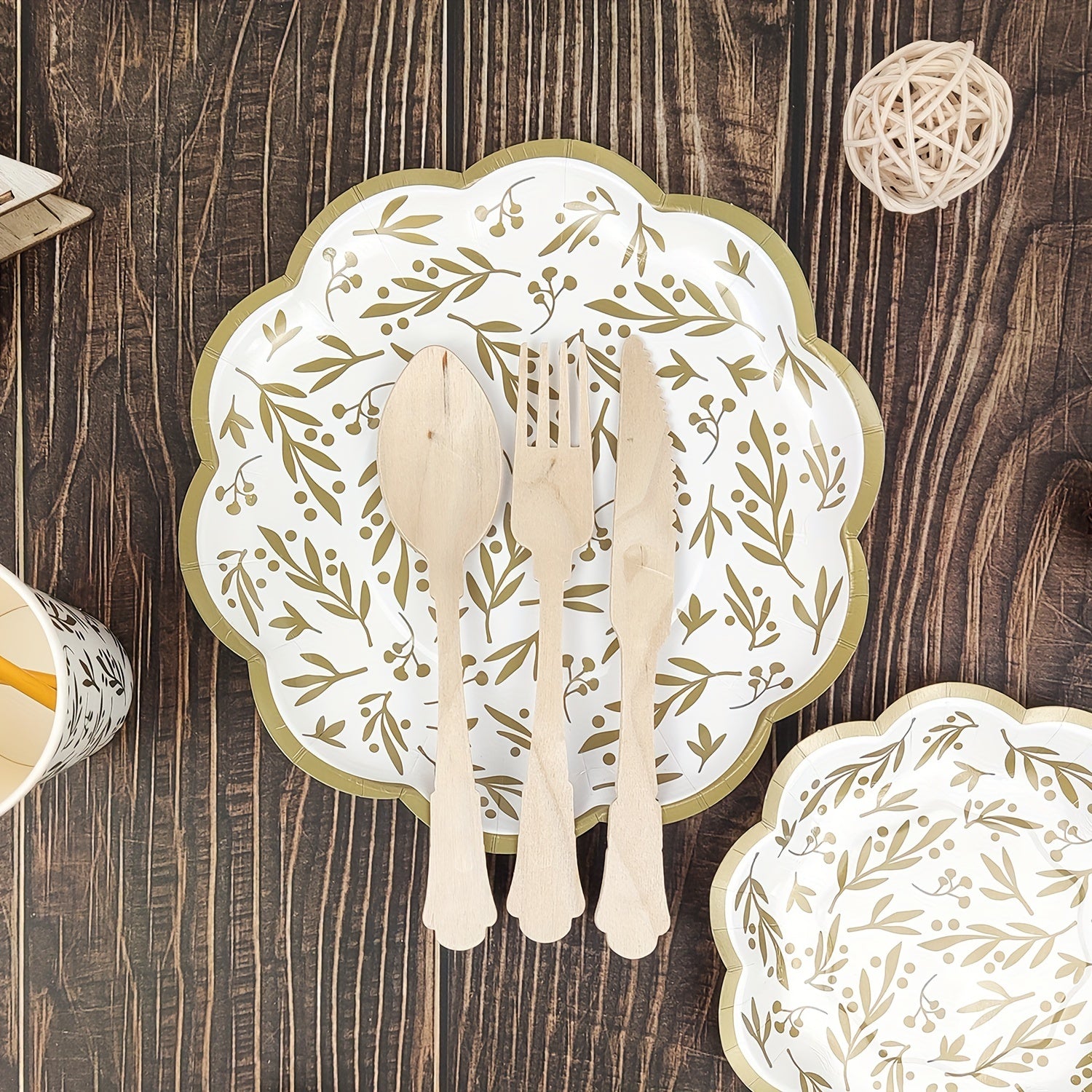 8pcs Disposable Dinnerware Set Paper Dinner Plates 17 22 Paper Cups Leaf Party D