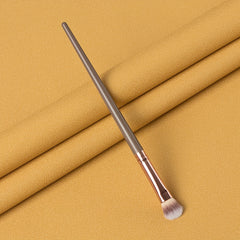 Vegan Eyeshadow Brush for Intense Applications or Controlled Finishes