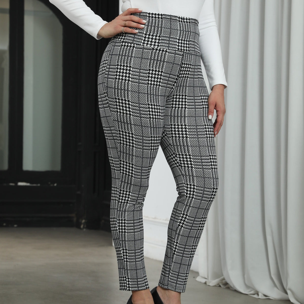  Plaid Print High Rise Skinny Trousers