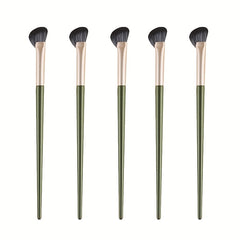 Portable Nose Shadow Brush for Contouring and Highlighting