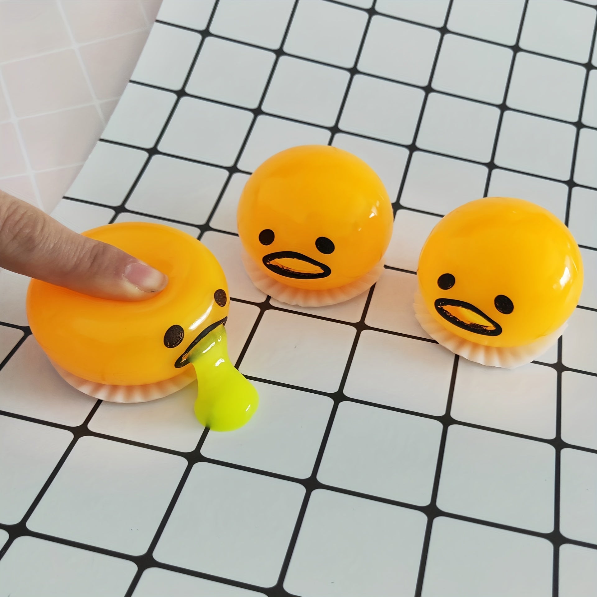 Funny Egg Yolk Toy with Decompression Stall - Hot Small Toy