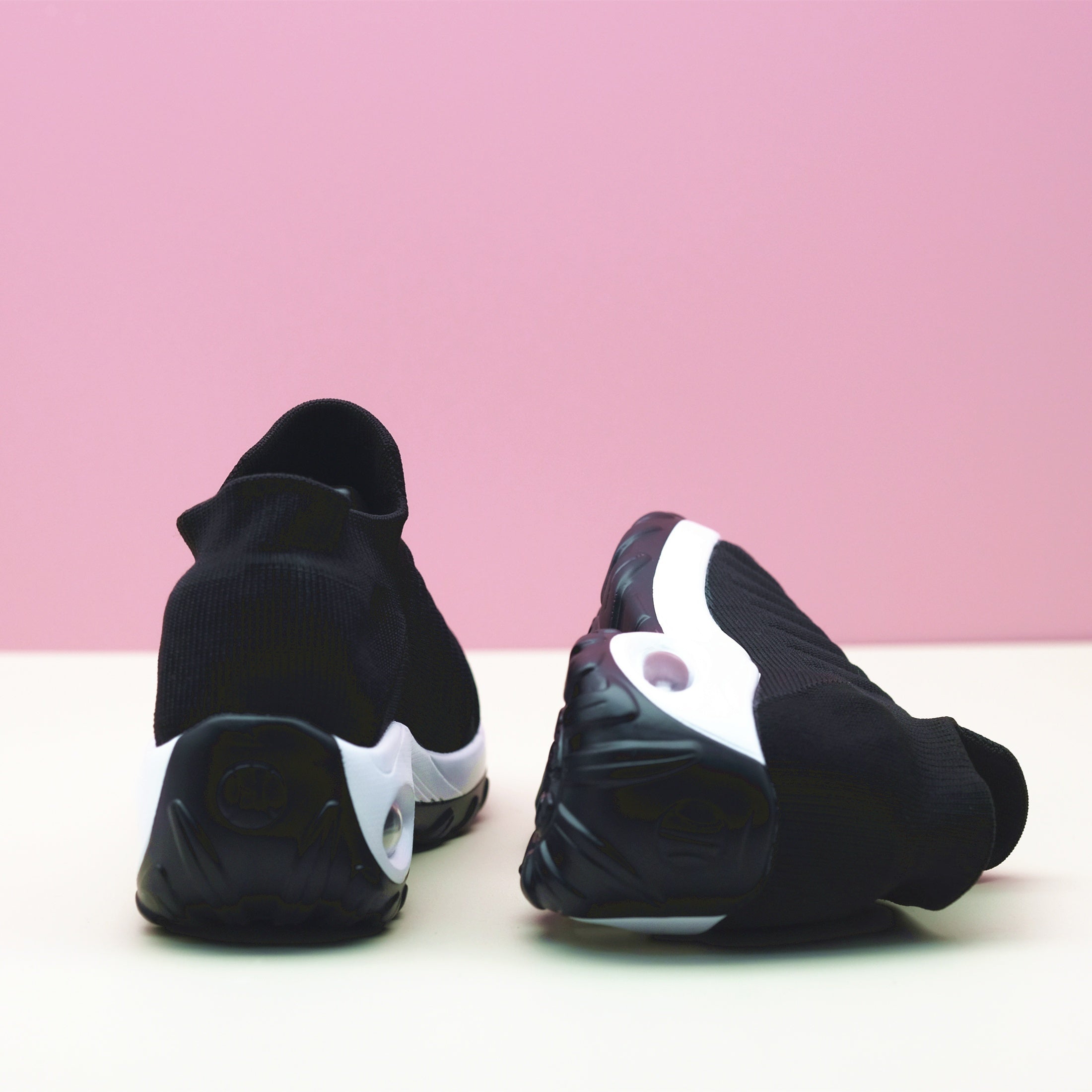 Women's Breathable Chunky Sneakers Slip On Low Top Outdoor Shoes