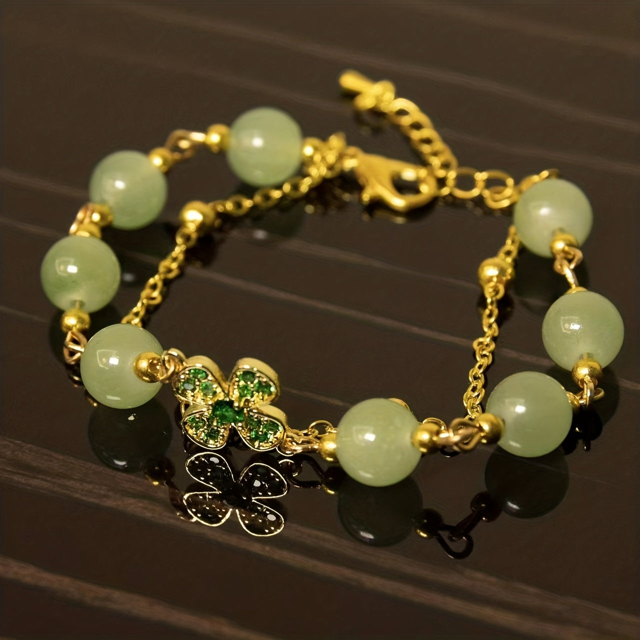 Green Bead Four Leaf Clover Bracelet - Great Gift for her on Mother's Day