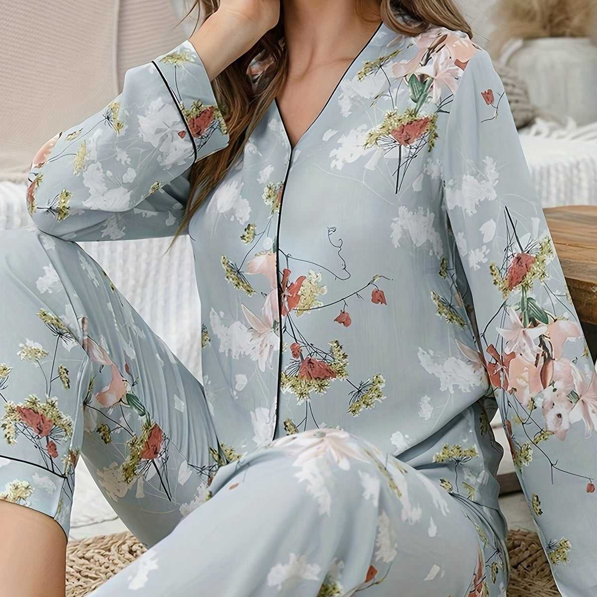 Floral Print Pajama Set Long Sleeve V Neck Top & Elastic Waistband Pants