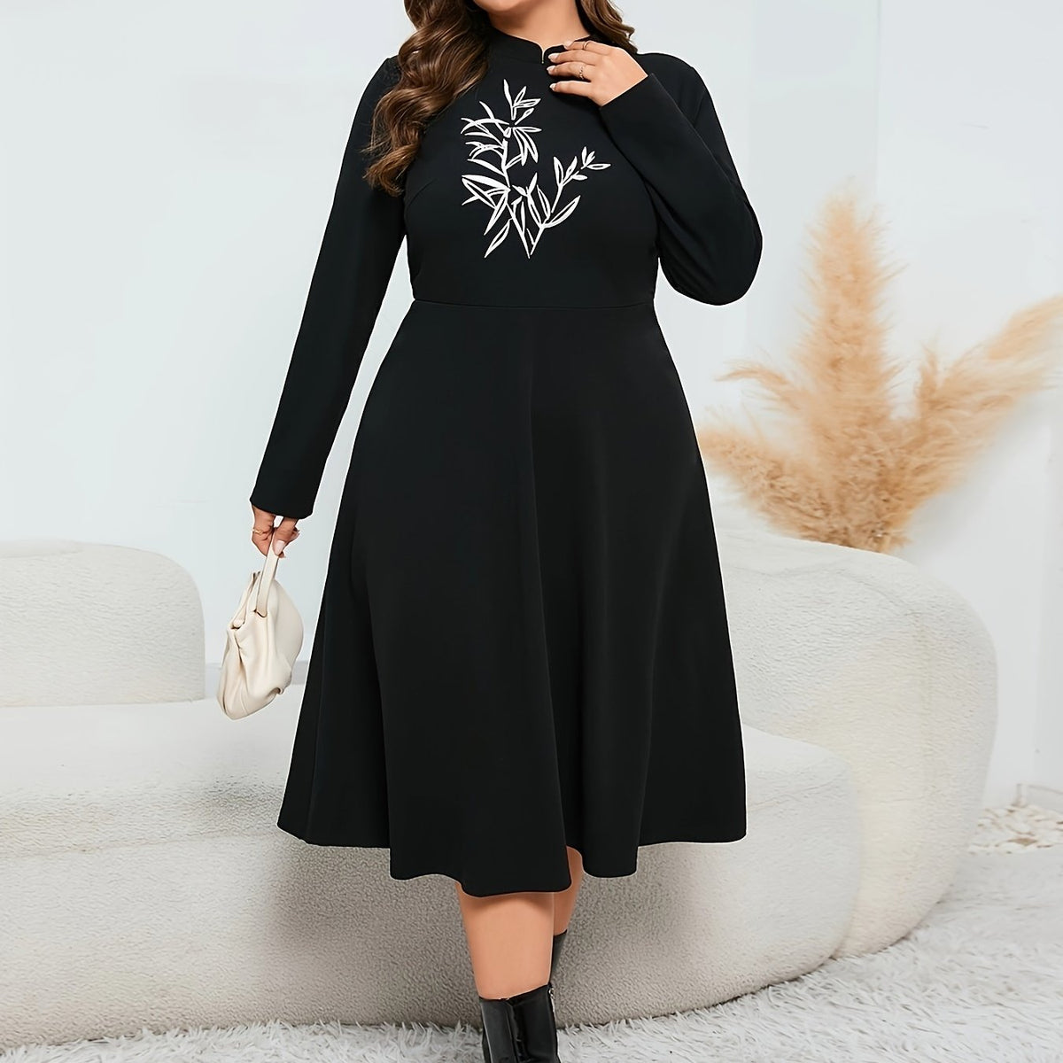  Leaf Embroidery Long Sleeve Maxi Dress