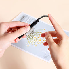Portable Eyelash Comb with Dust Cover for Makeup Application
