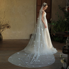 Vintage European Romance Wedding Veil with Pearls & 3D Butterfly