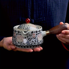 Portable Tea Set: Pot & 4 Cups with Bag