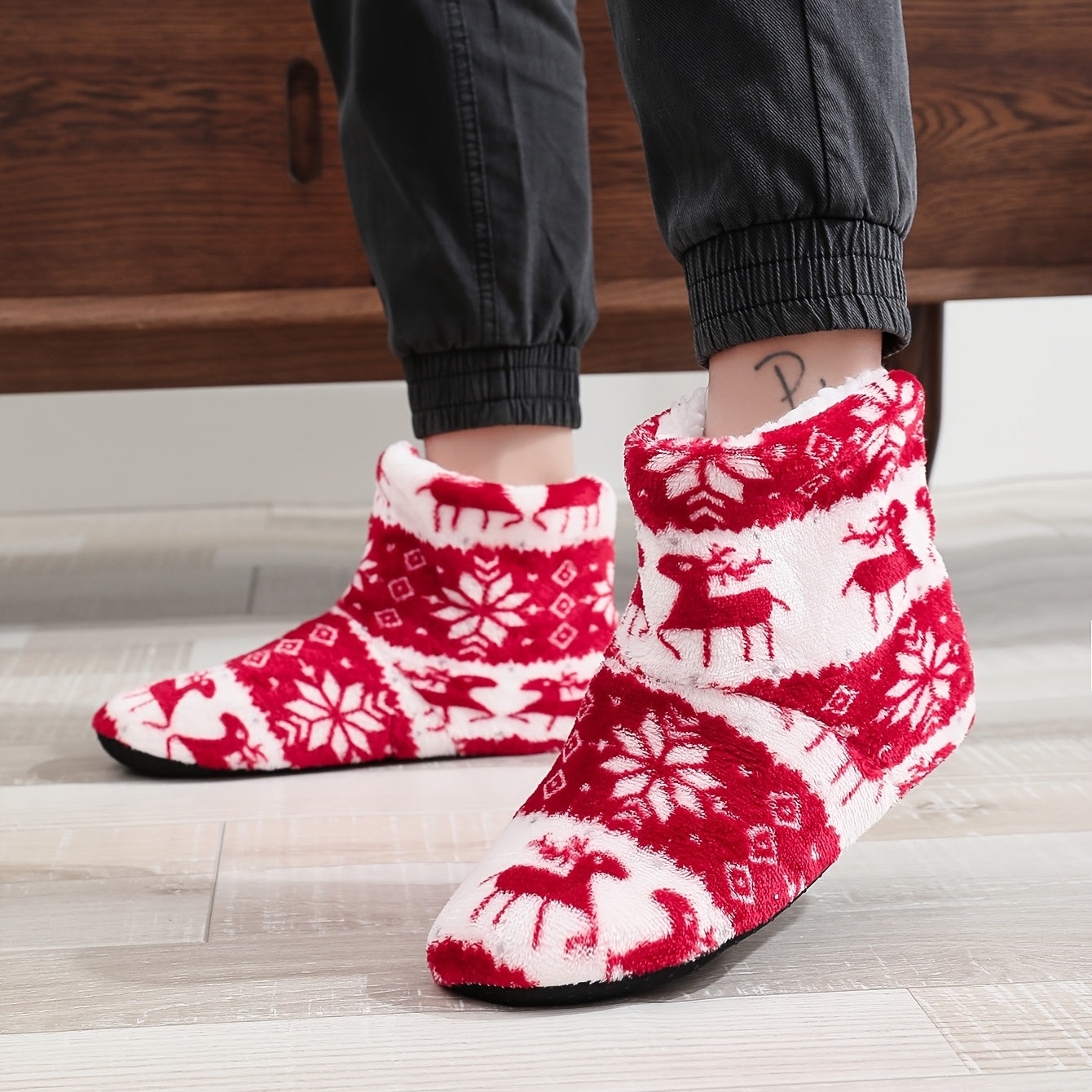 Men's Elk Snowflake Print Slippers Socks Warm Fleece Cozy Comfortable Non slip