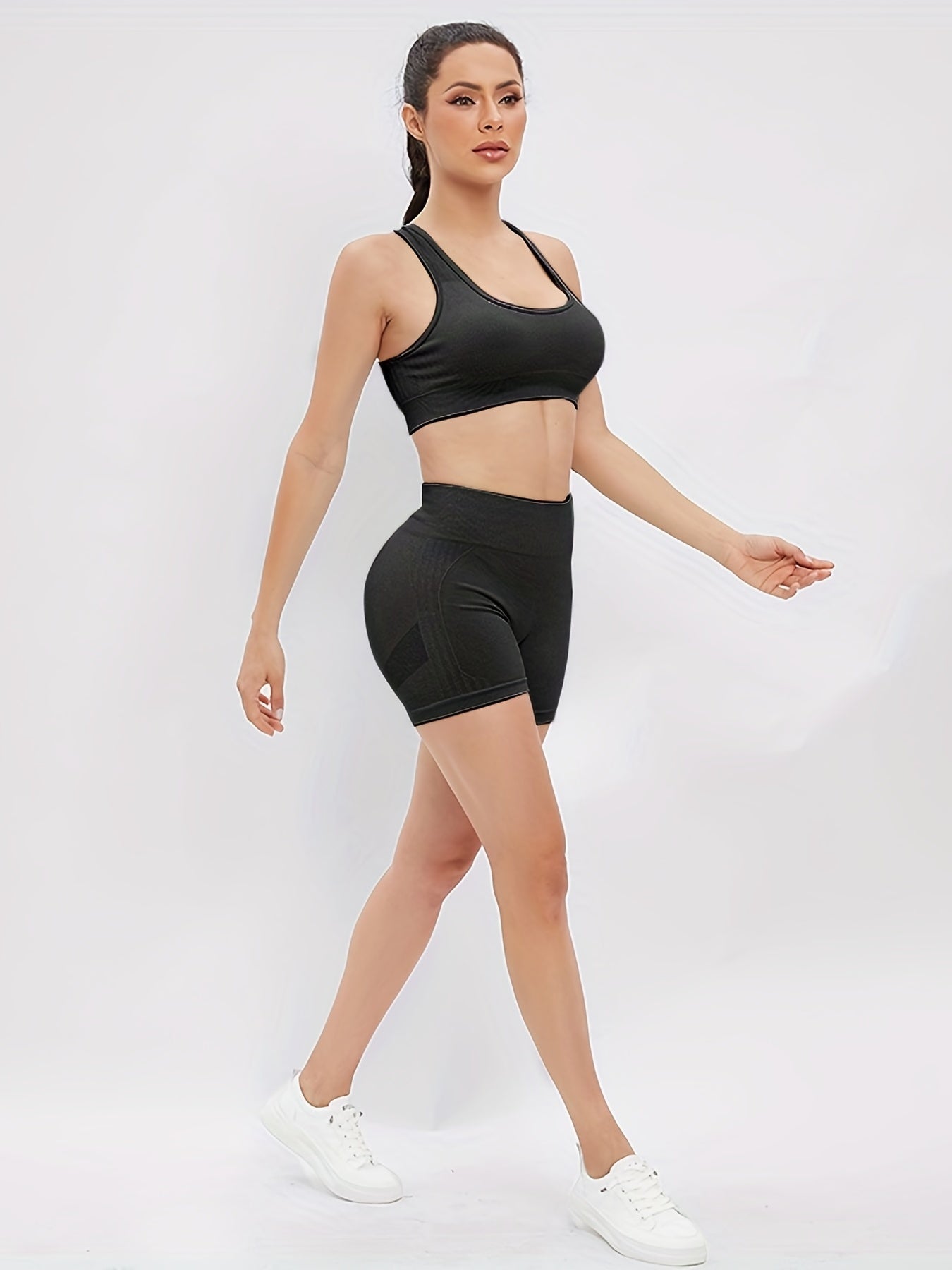 2pcs Hollow Back Sports Bra & High Waist Butt Lifting Shorts Set