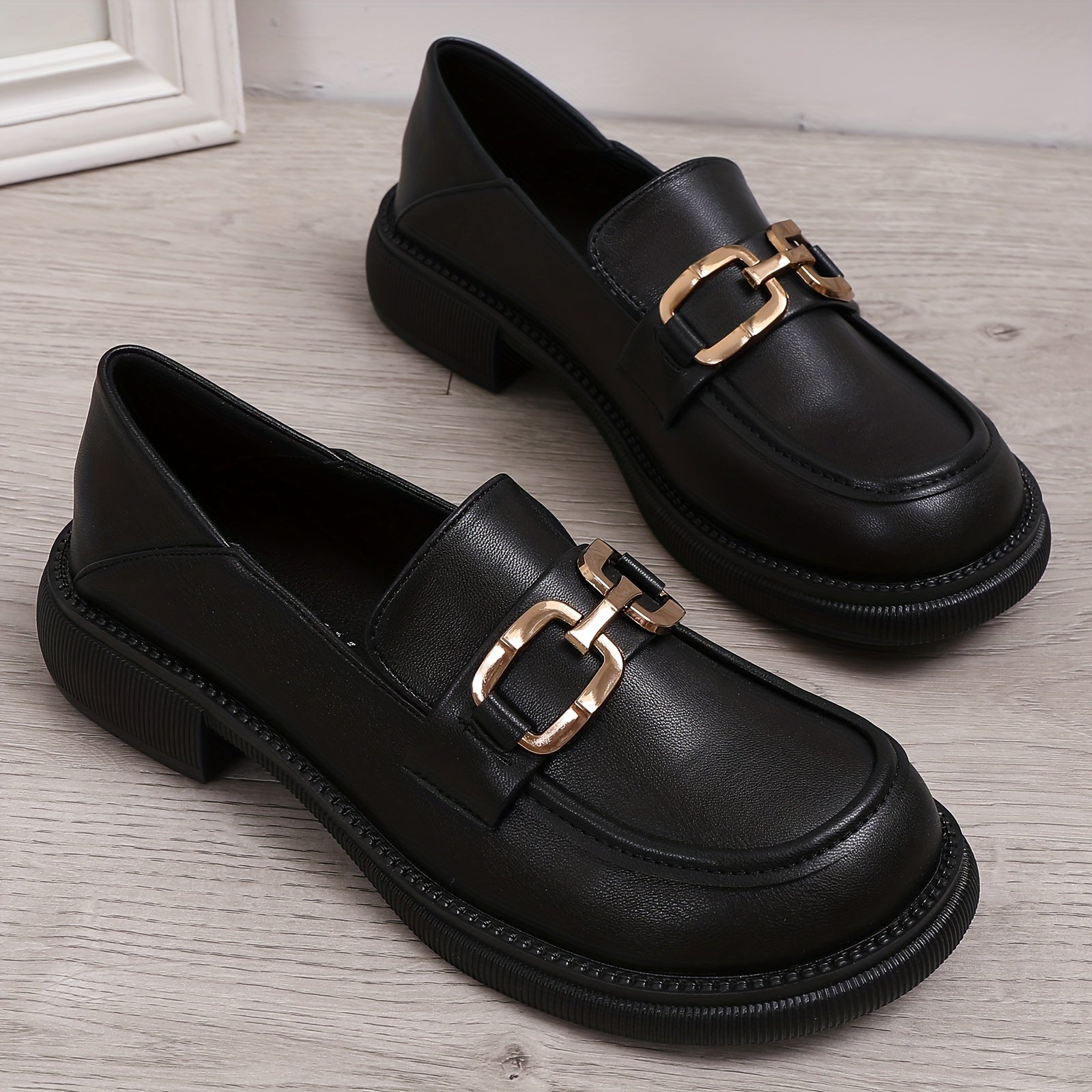 Women's Metal Decor Chunky Heel Loafers Slip On British Comfortable Shoes