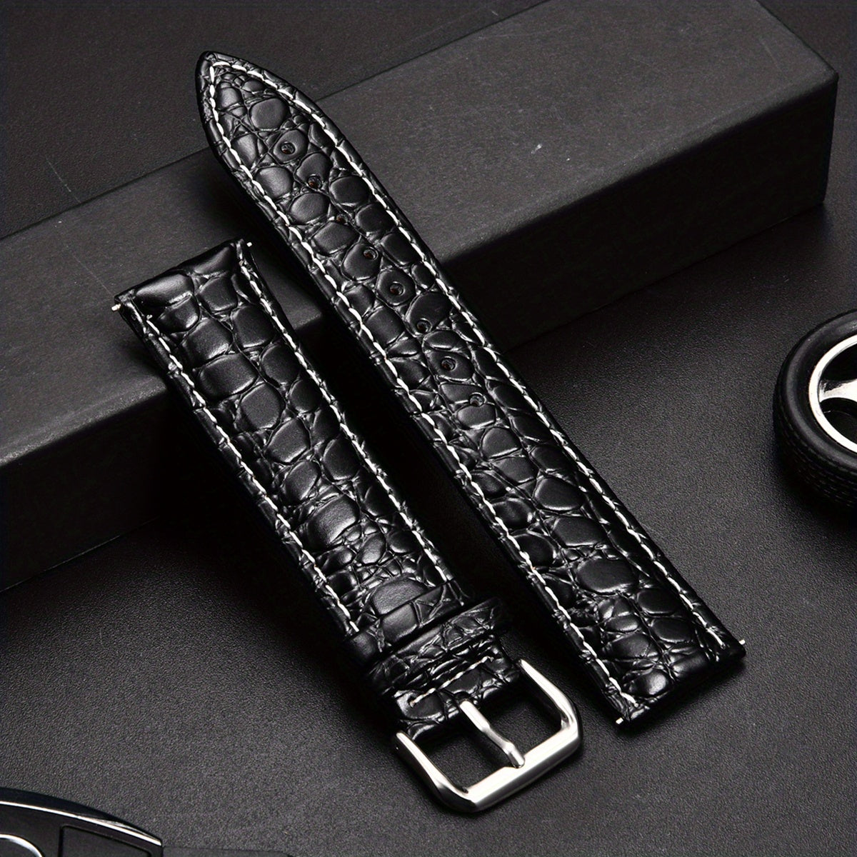 Crocodile Textured Leather Pin Buckle Strap 16-24mm