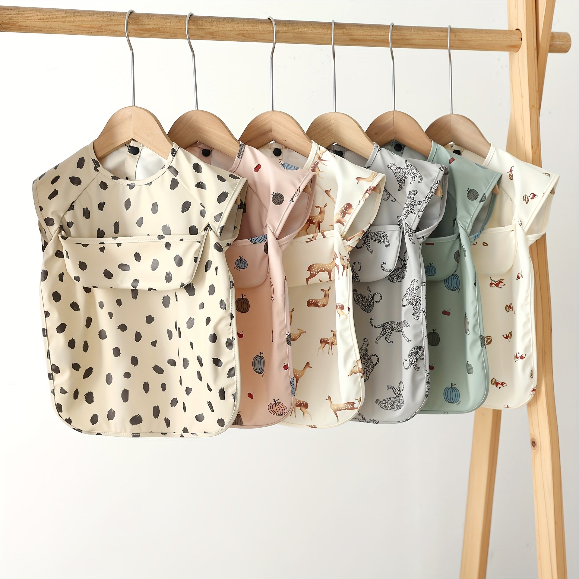 Waterproof Baby Bib with Pocket Soft Anti Dirty Feeding Bib