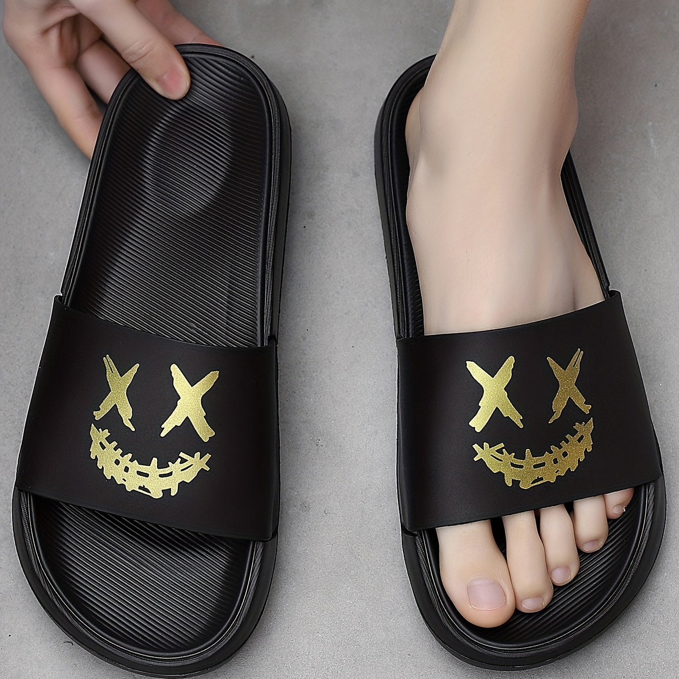 Men's Cartoon Smile Slip On Slides Soft Sole Slippers