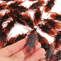 98pcs Realistic Roach Set Halloween Horror Insect Props Party Prank Decorations