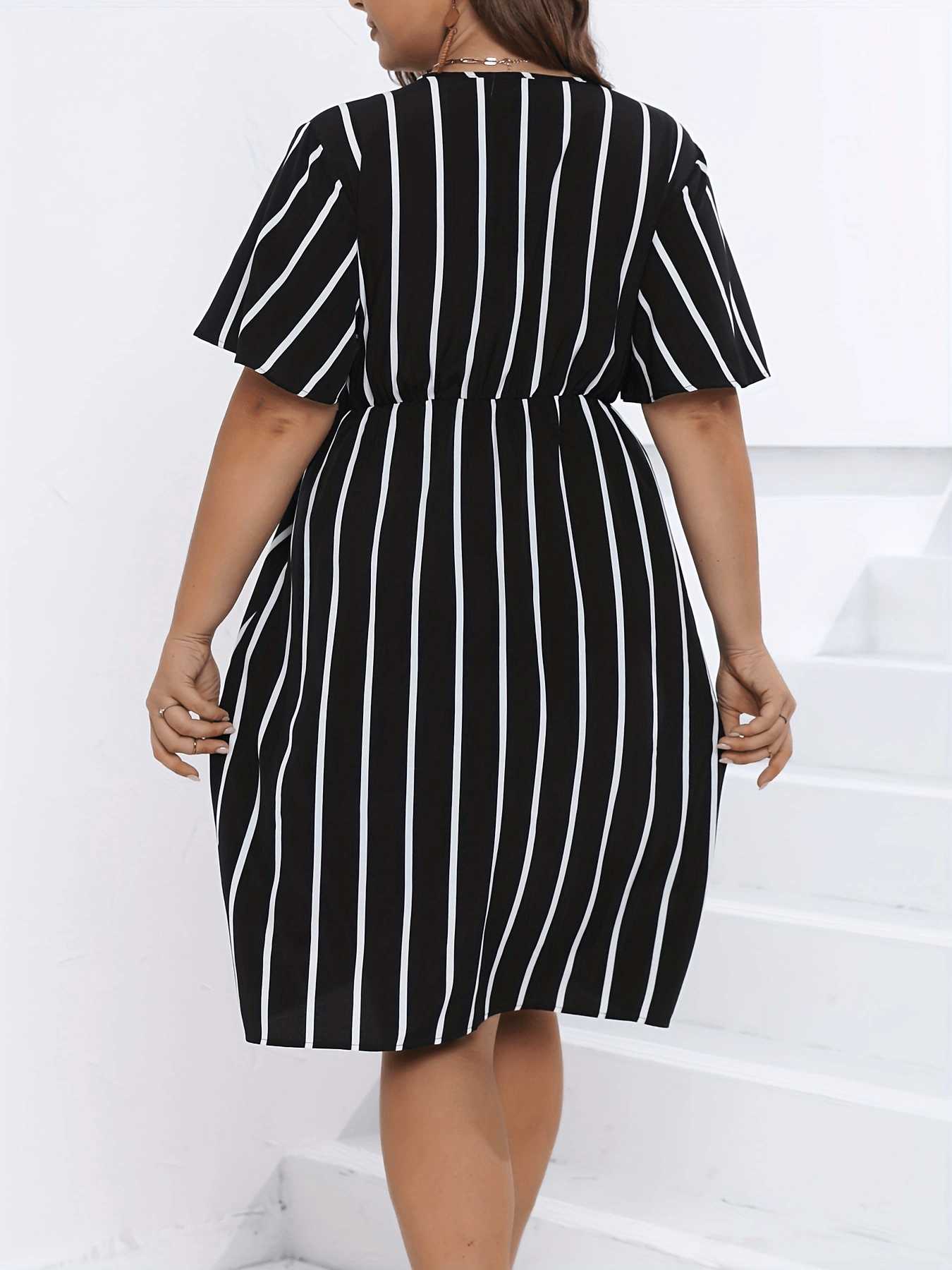  Pin Stripe Print Cap Sleeve Midi Dress