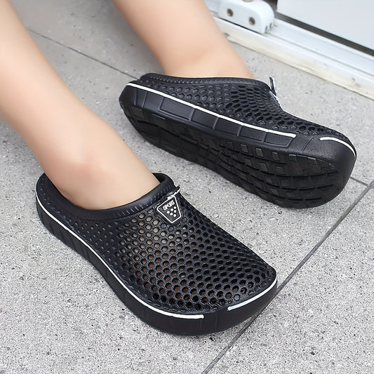 Men's Hollow Out Breathable Clogs Non Slip Outdoor Slippers