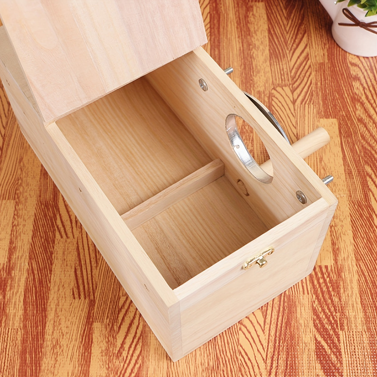 Solid Wood Parrot Breeding Box Spacious Nesting Cage