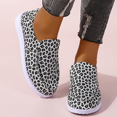 Leopard Pattern Canvas Slip On Flat Women's Casual Shoes