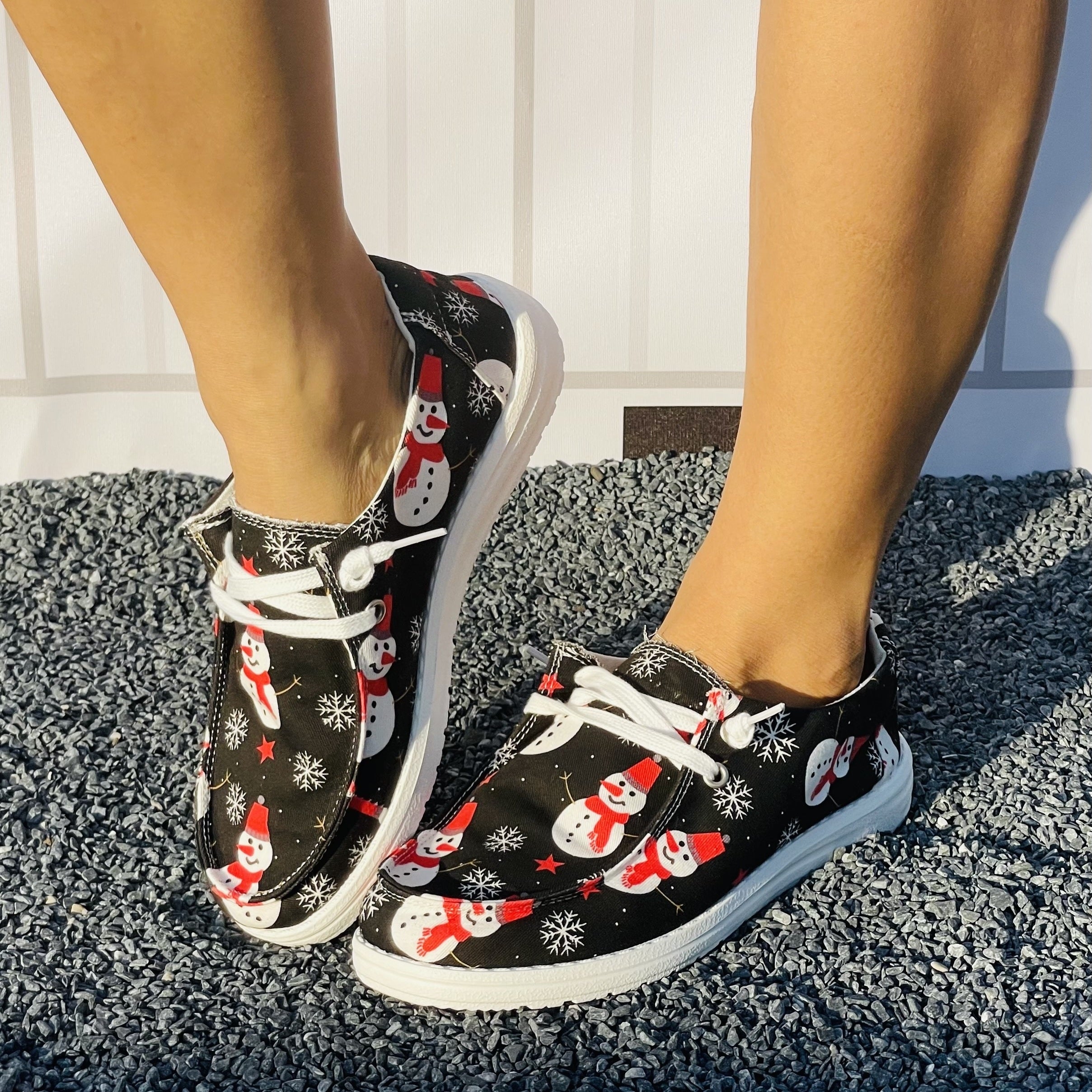 Christmas Snowman Print Lace Up Canvas Shoes