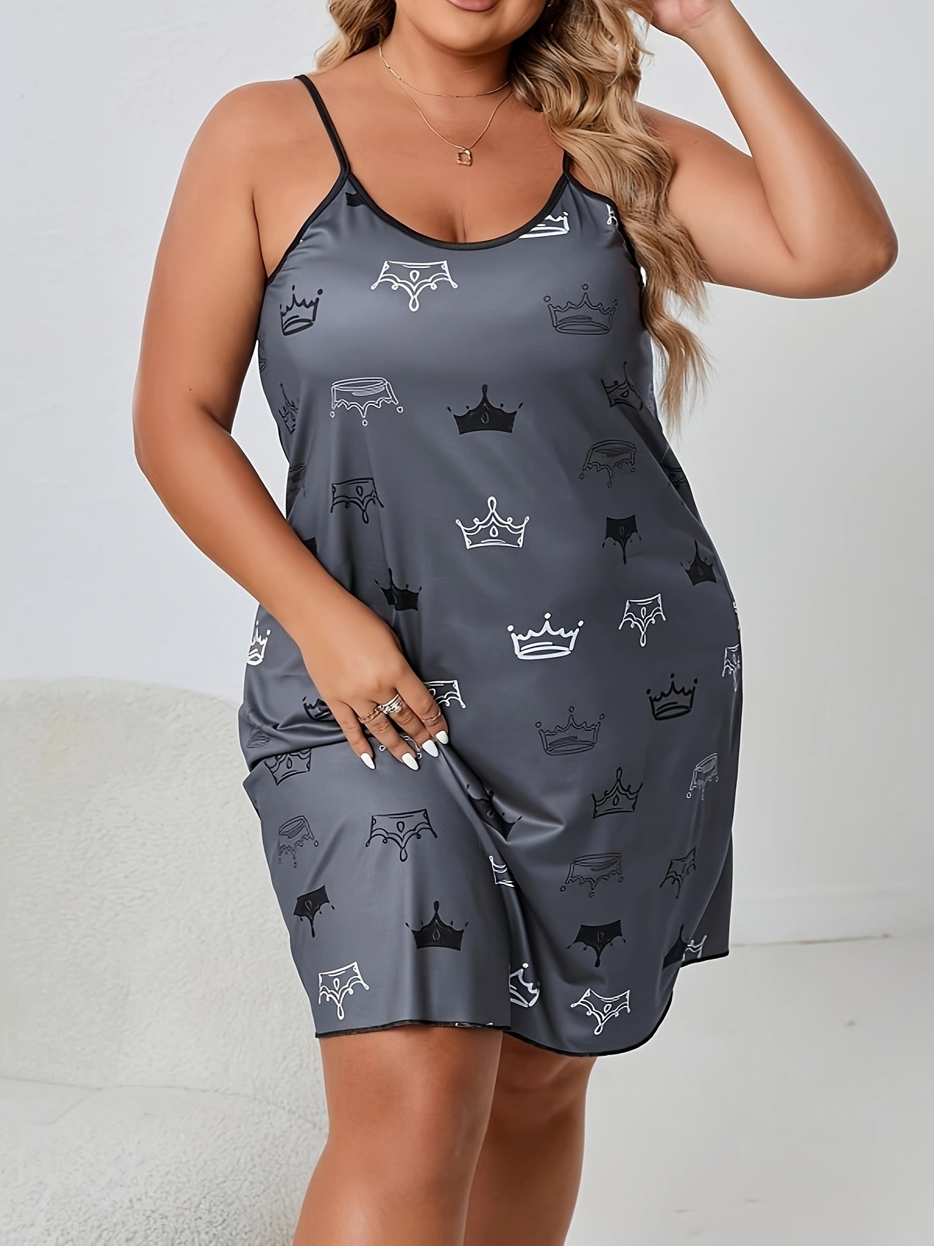  Crown Print Round Neck Sleep Dress