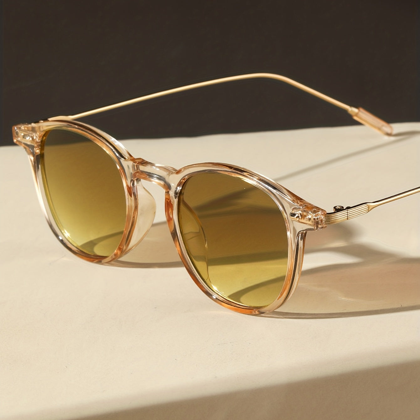 Translucent Round Frame Sunglasses Rivet Decor Glasses UV400