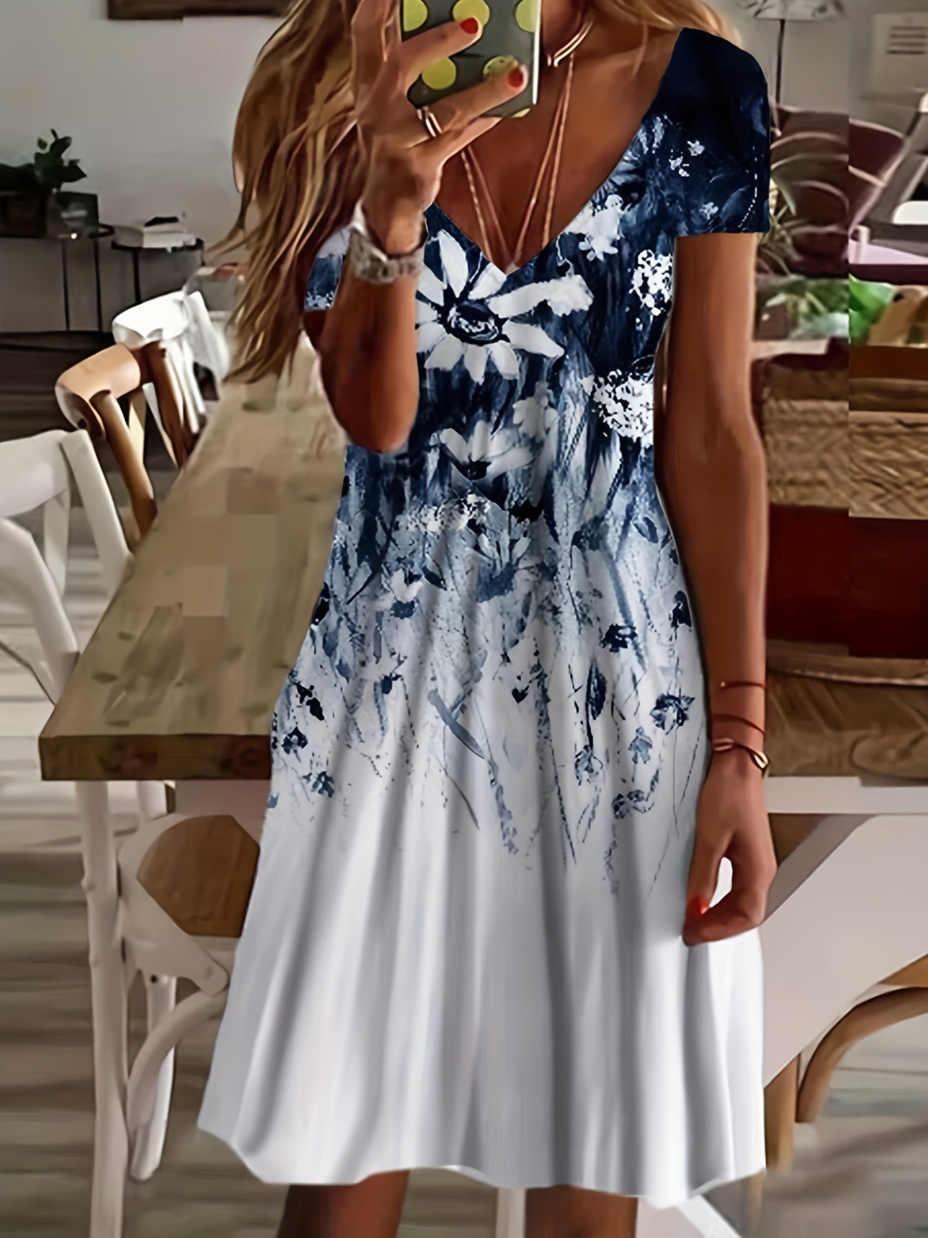  Floral Print V Neck Stretch Dress