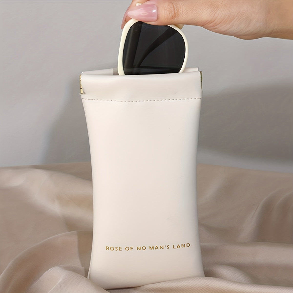 Letter Print Glasses Bag PU Leather Sunglasses Pouch