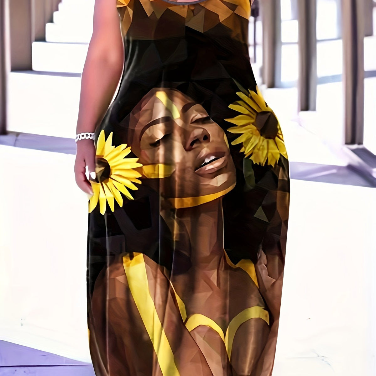  Women's Figure Print Round Neck Maxi Dress
