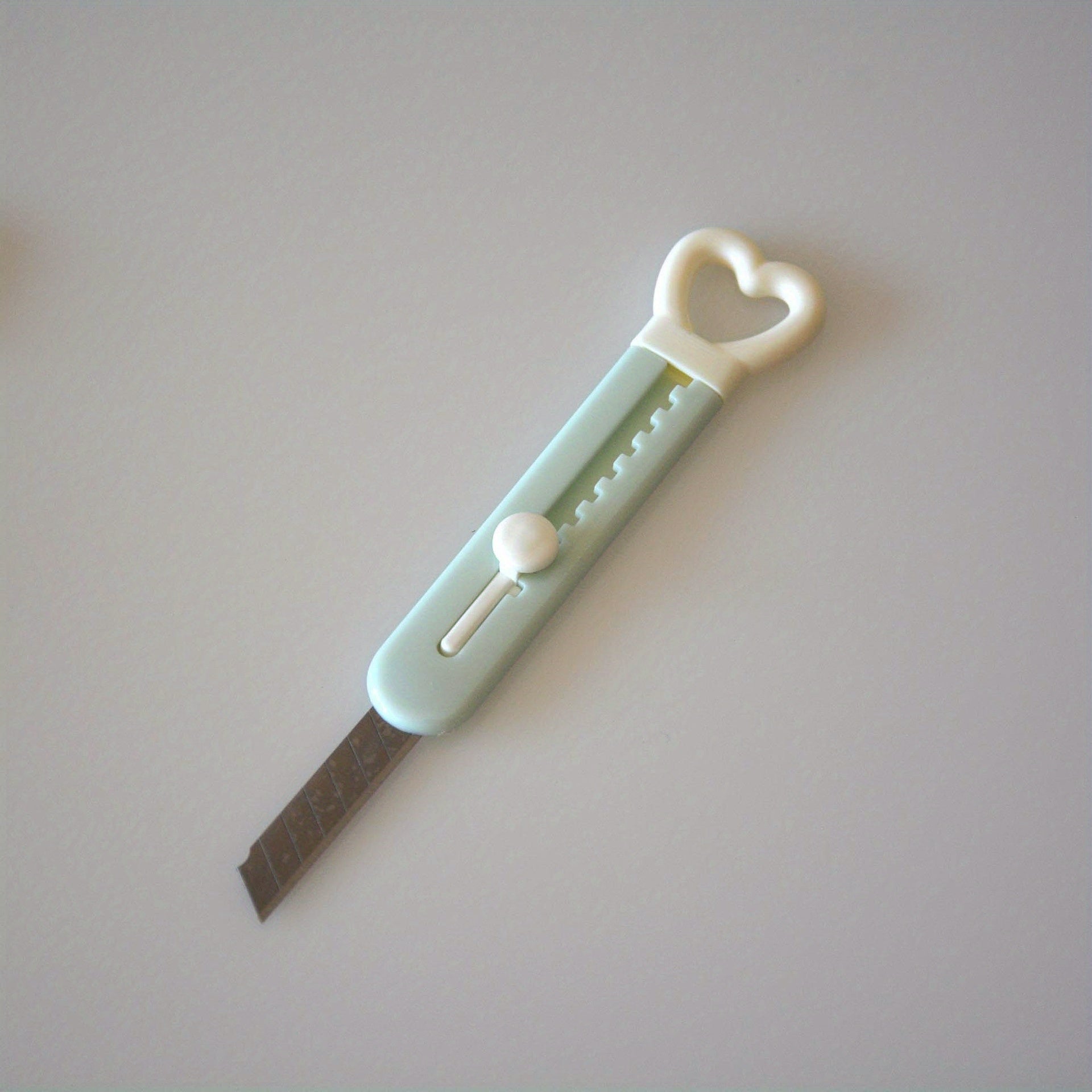 Heart Shape Retractable Box Cutters Office & Home Use