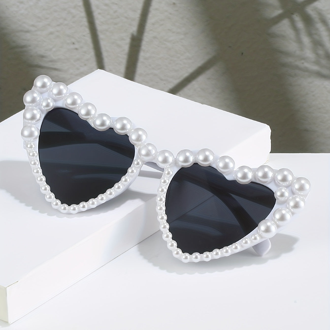 Y2K Faux Pearl Heart Sunglasses for Women Party Decorative Sun Shades Glasses