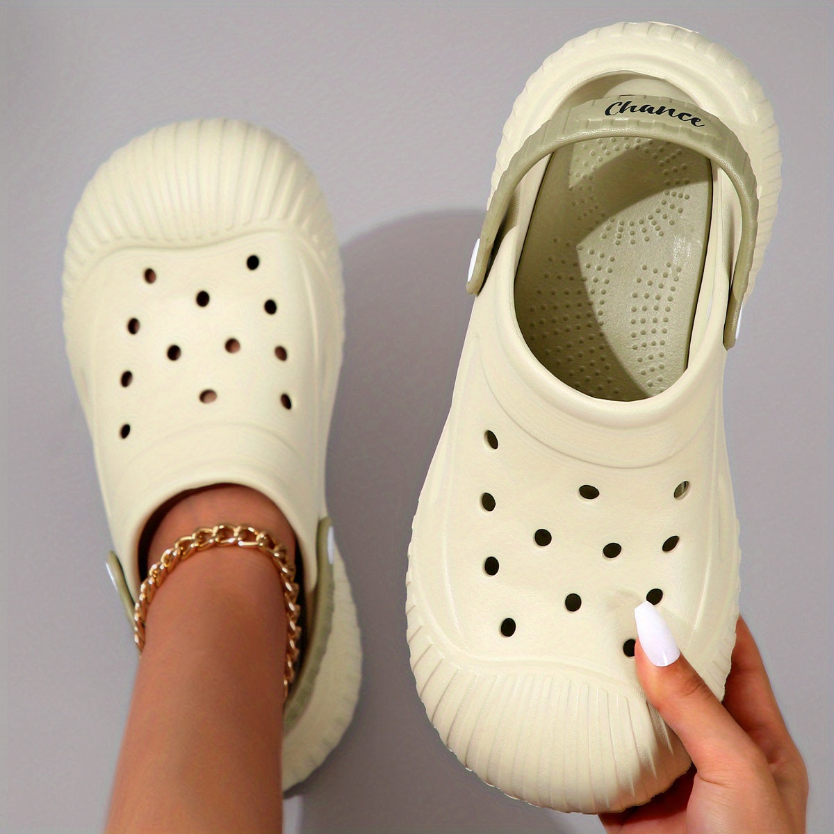Women's Garden Clogs Closed Toe Hollow Out Sandals