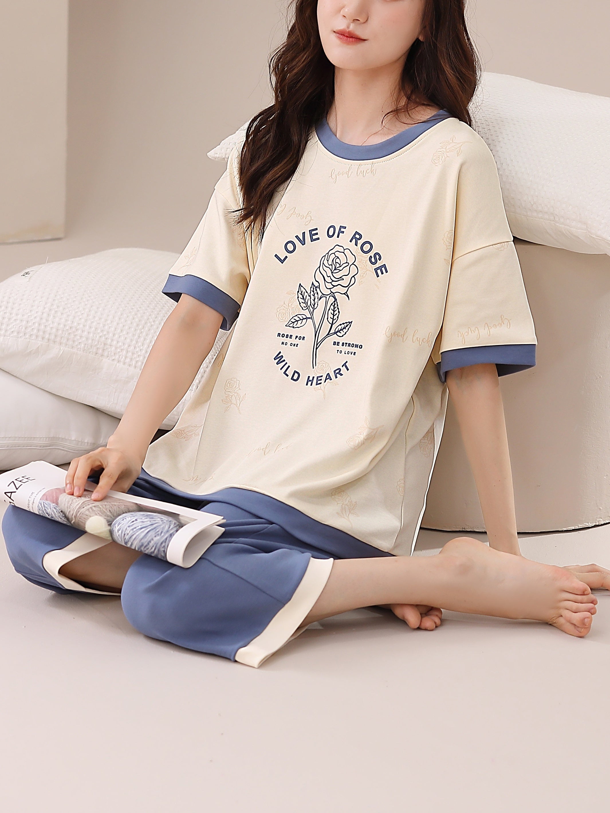 Floral Print Colorblock Pajamas Set Short Sleeve Tee Top & Crop Pants Pj Set