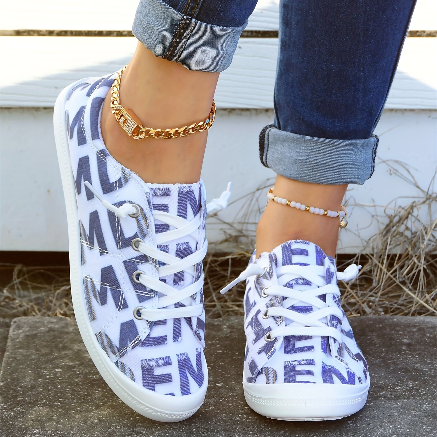 Women's Letter Pattern Casual Skate Shoes Lace Up Anti slip Canvas Shoes