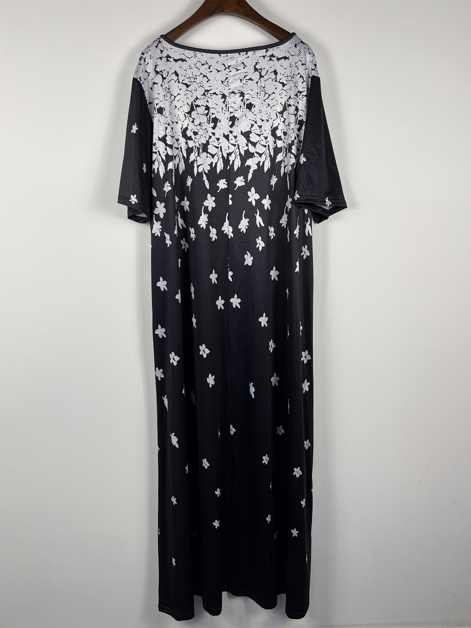 Women's Plus Floral Print V Neck Maxi Dress
