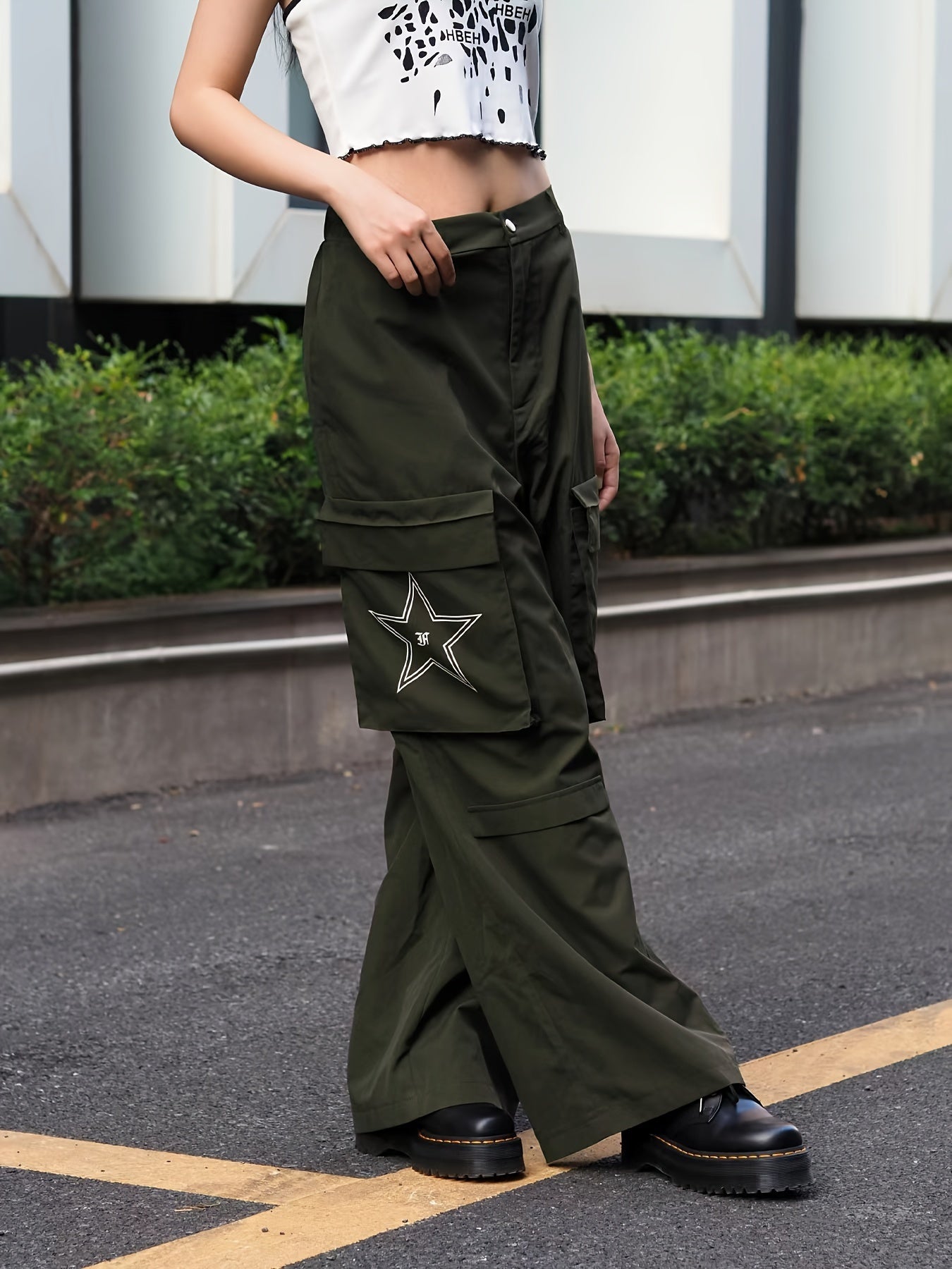 Women's Plus Star Pattern Cargo Pants With Flap Pockets