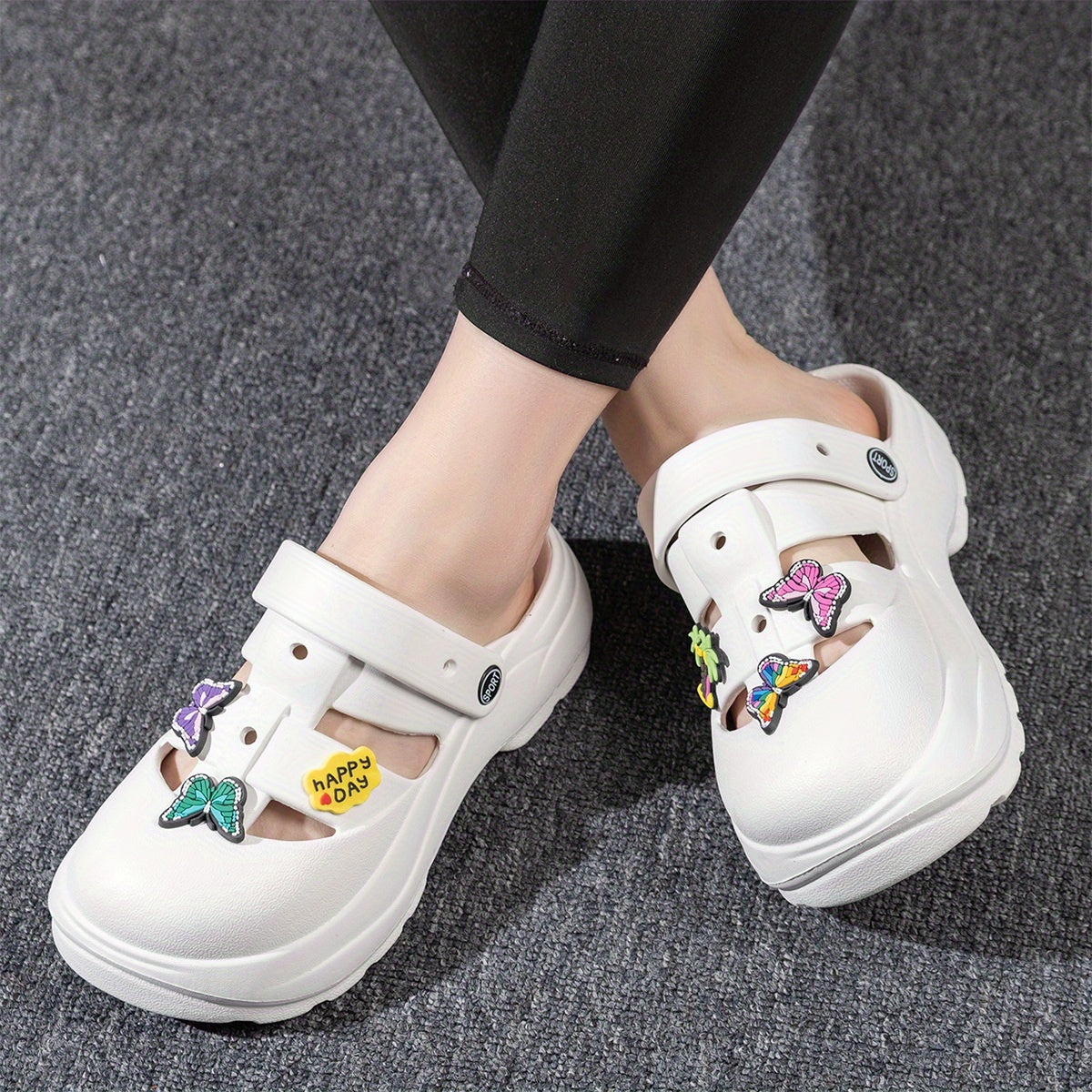 Women's Hollow Out Sandals Breathable Round Closed Toe Shoes