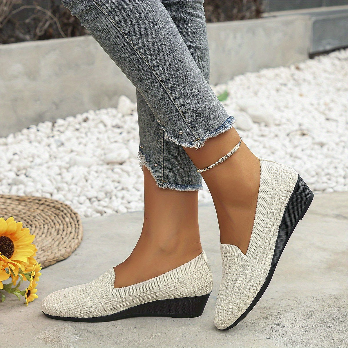 Women's Breathable Slip On Flat Shoes Lightweight & Comfortable