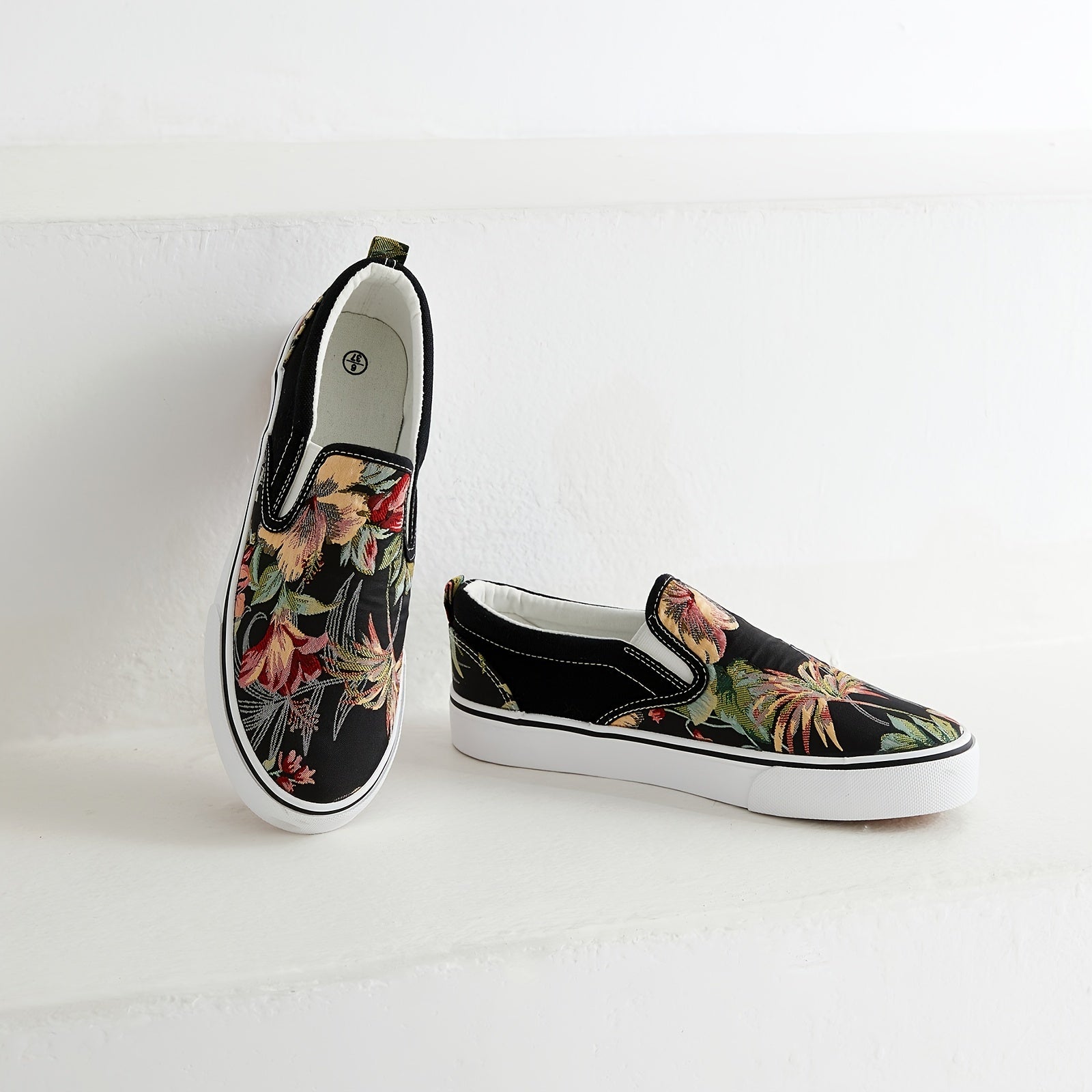 Floral Print Canvas Slip-On Casual Shoes Women's Comfy Flat Footwear