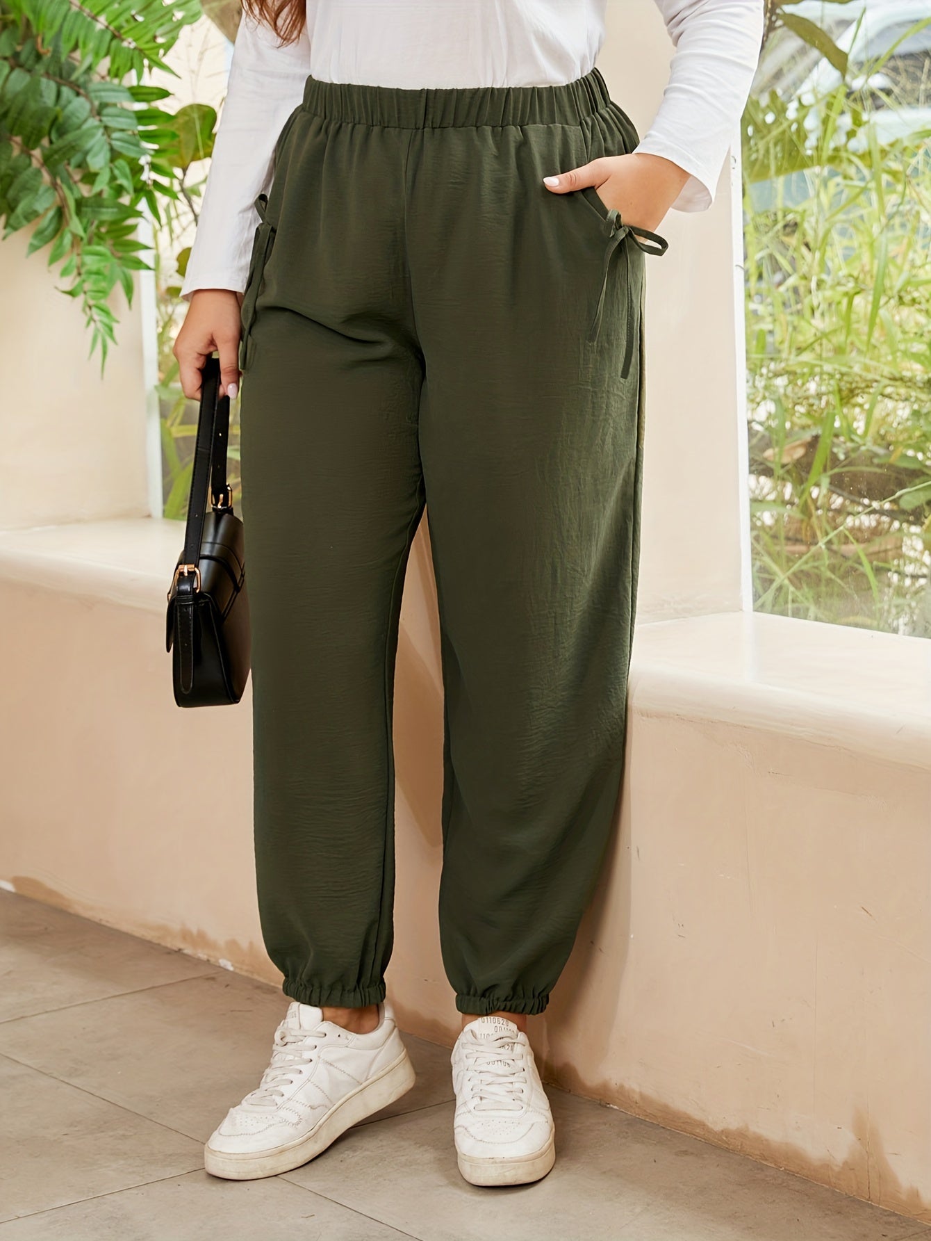  Elastic Jogger Trousers With Pockets