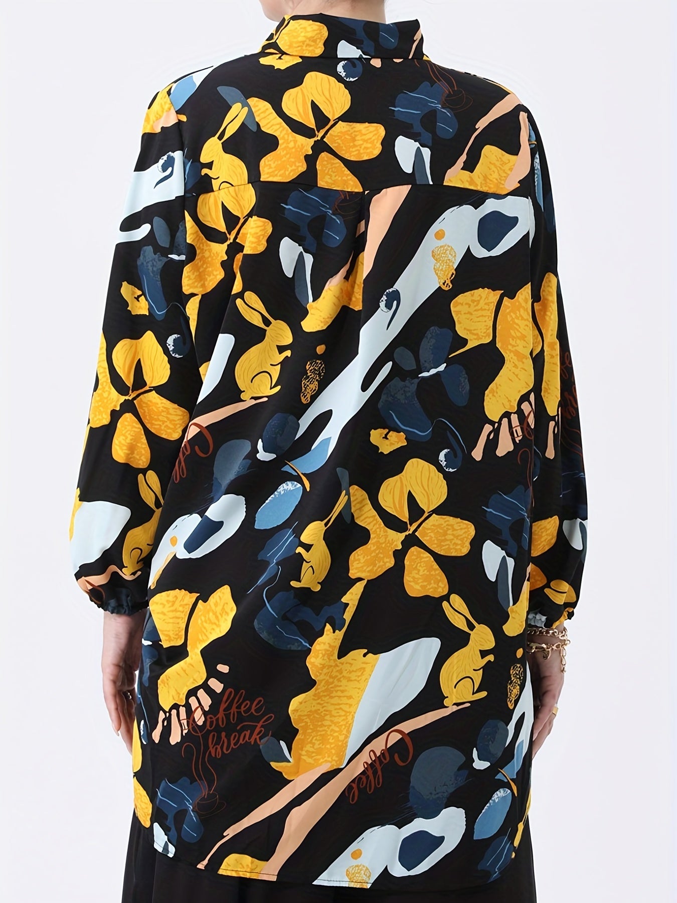  Geometric Print Button Up Collar Blouse