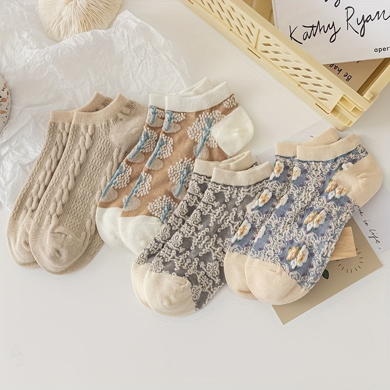 Retro Style Floral Textured Ankle Socks for Women