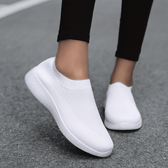 Women's Mesh Slip On Walking Shoes Breathable Anti-slip Outdoor Flat Shoes