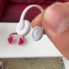 Dollhouse Mini Computer Room Accessories & Red Wireless Earphones