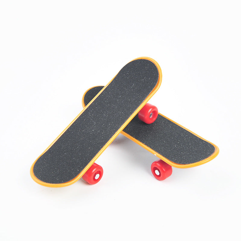 Mini Skateboard Parrot Toy for Chew Training & Cage Ornaments